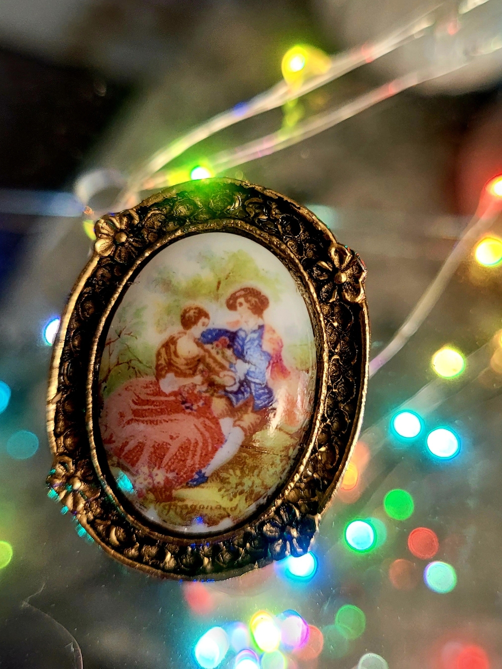 Vintage Cameo Brooch with Romantic Scene